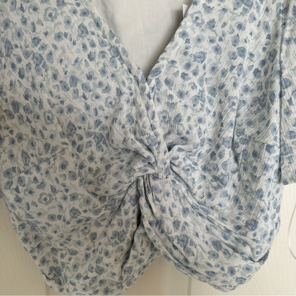 Abercrombie top - Picture 2 of 4